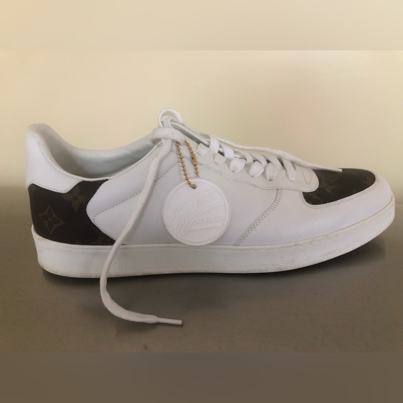 Men’s Louis Vuitton Sneakers - Picture 6 of 6